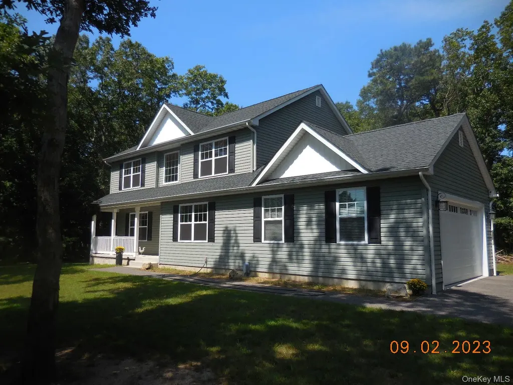 230 Expressway Drive N Medford NY 11763