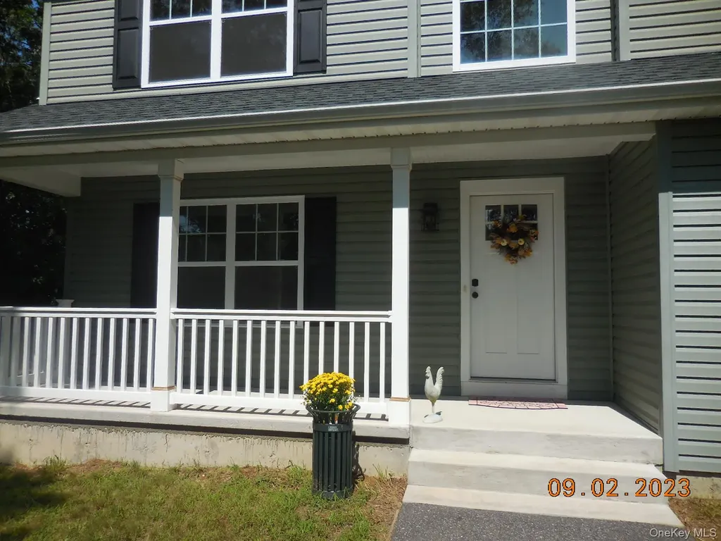 230 Expressway Drive N Medford NY 11763