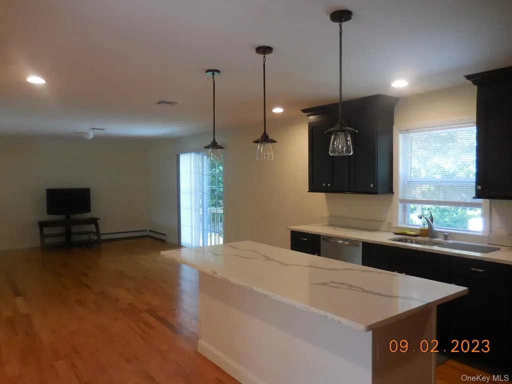 230 Expressway Drive N Medford NY 11763