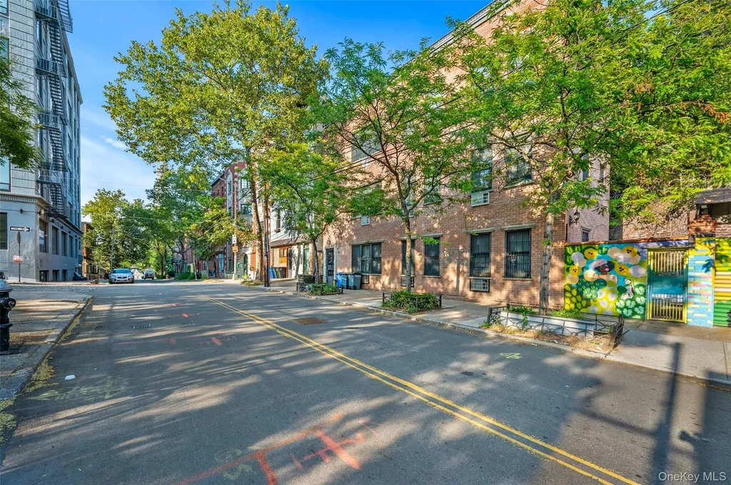 91 Hudson Avenue Brooklyn NY 11201