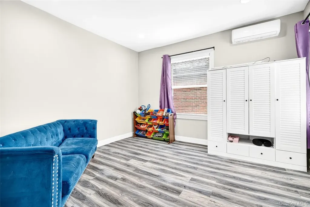 240 S 10th Avenue Mount Vernon NY 10550