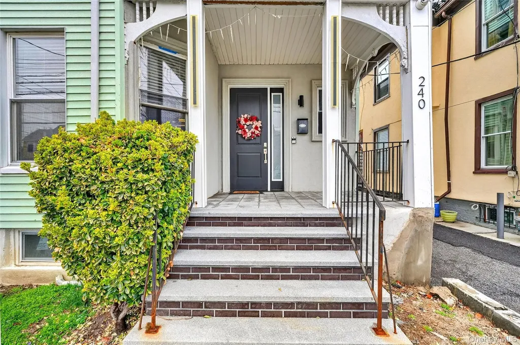 240 S 10th Avenue Mount Vernon NY 10550