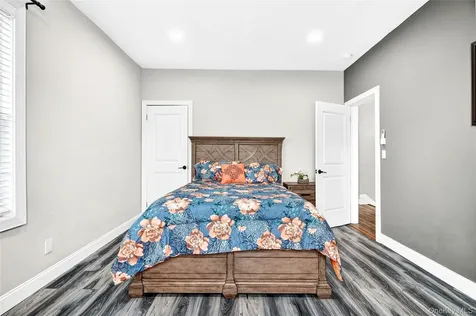 240 S 10th Avenue Mount Vernon NY 10550