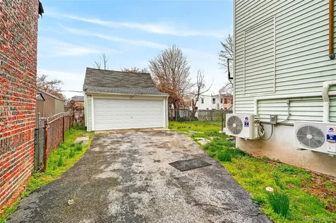 240 S 10th Avenue Mount Vernon NY 10550
