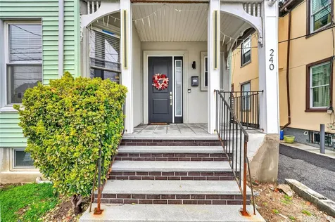 240 S 10th Avenue Mount Vernon NY 10550