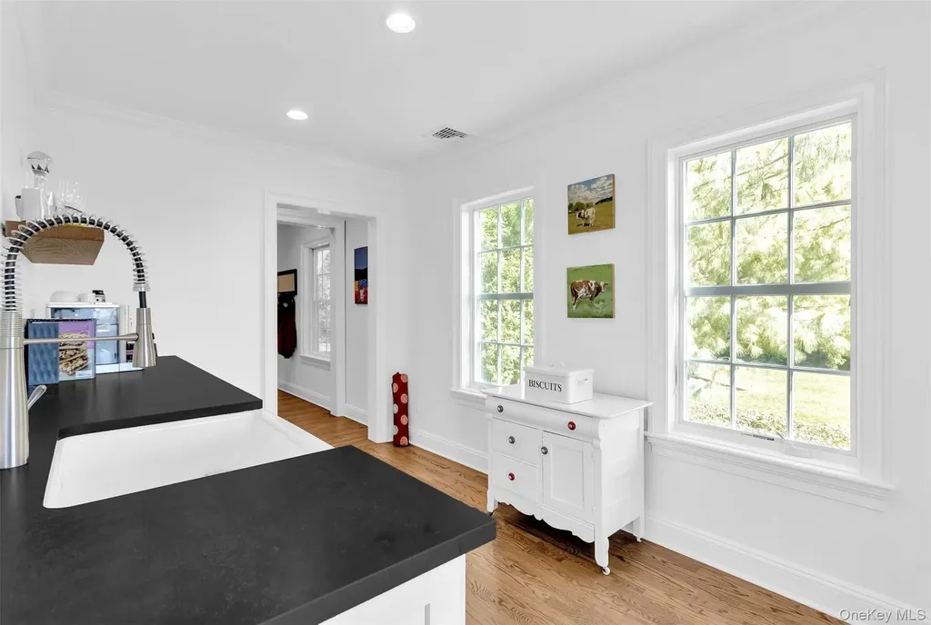 350 Laurel Way Laurel NY 11948