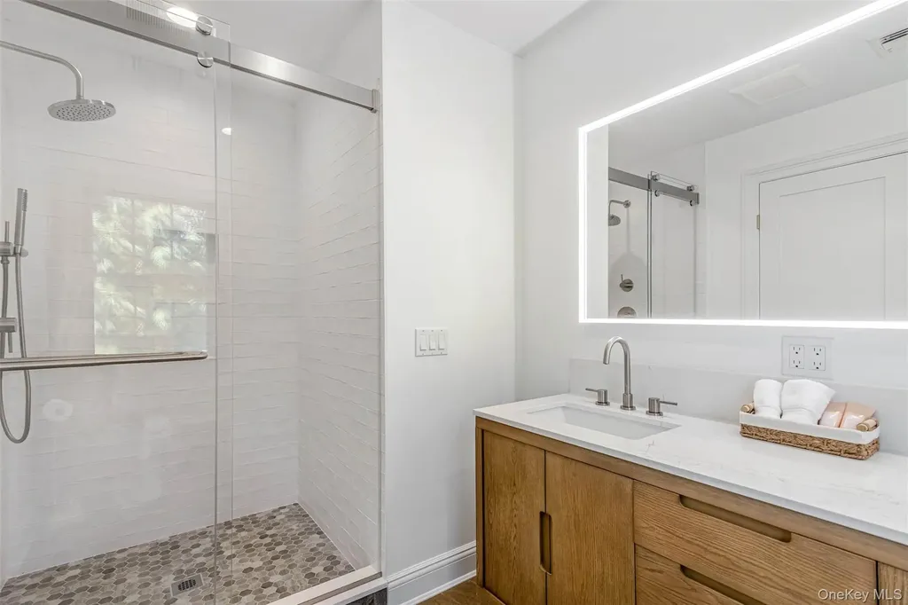 350 Laurel Way Laurel NY 11948