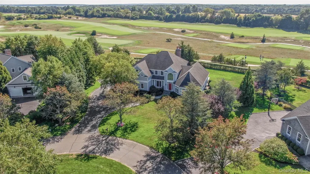 350 Laurel Way Laurel NY 11948