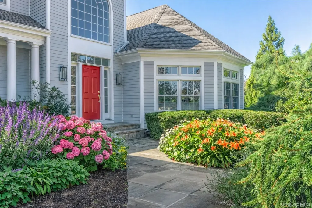 350 Laurel Way Laurel NY 11948