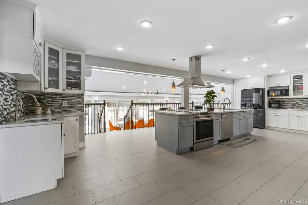 345 Durkee Lane East Patchogue NY 11772