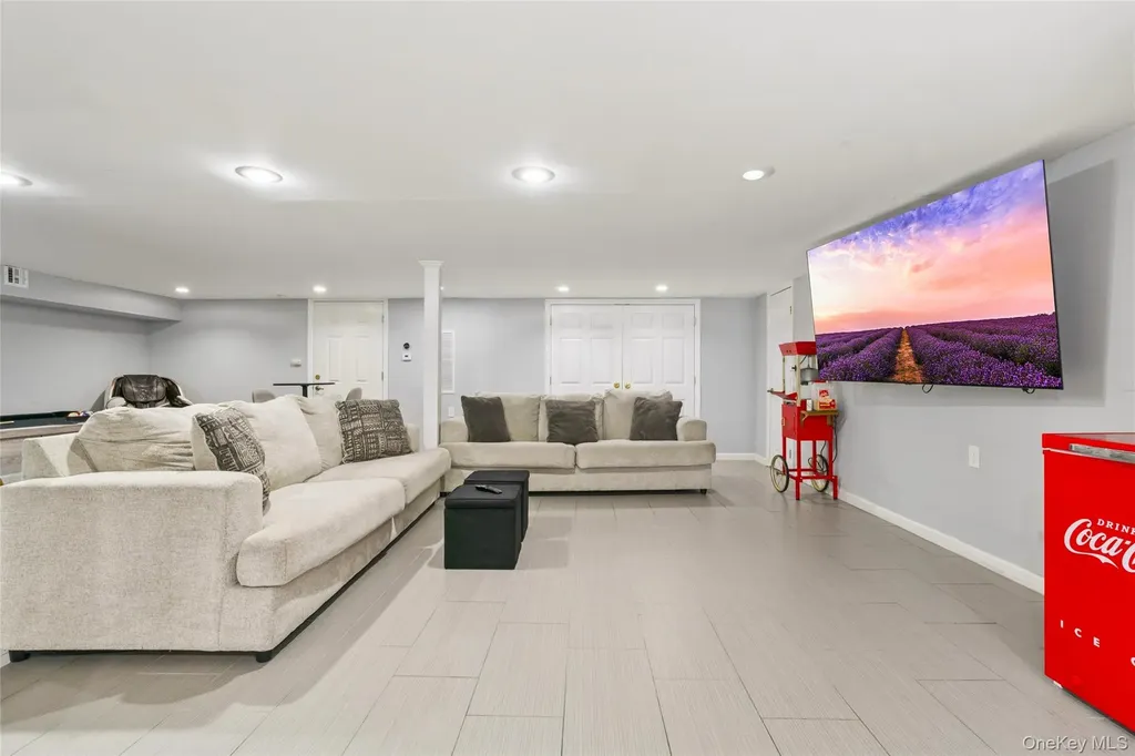 345 Durkee Lane East Patchogue NY 11772