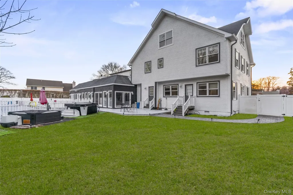 345 Durkee Lane East Patchogue NY 11772