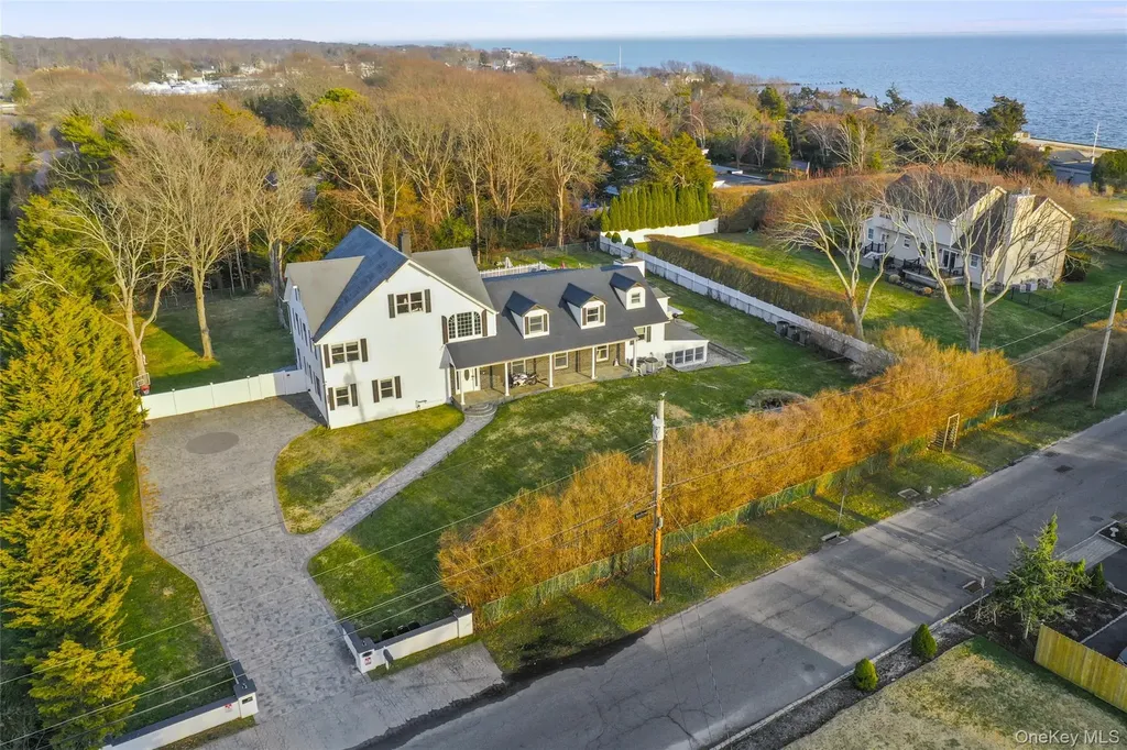 345 Durkee Lane East Patchogue NY 11772
