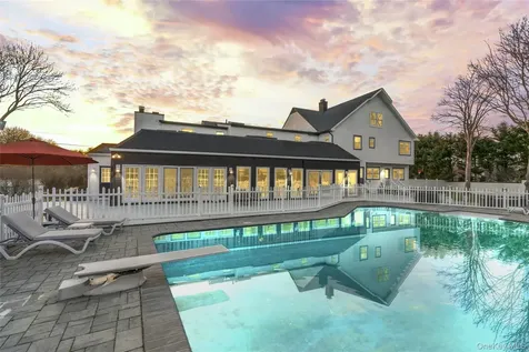 345 Durkee Lane East Patchogue NY 11772