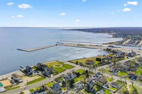 345 Durkee Lane East Patchogue NY 11772