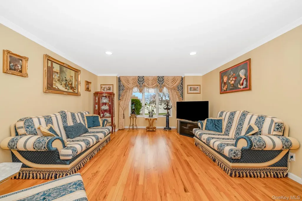140 Atlantic Avenue Oceanside NY 11572