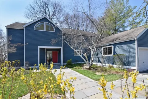 153 Fieldpoint Drive Irvington NY 10533
