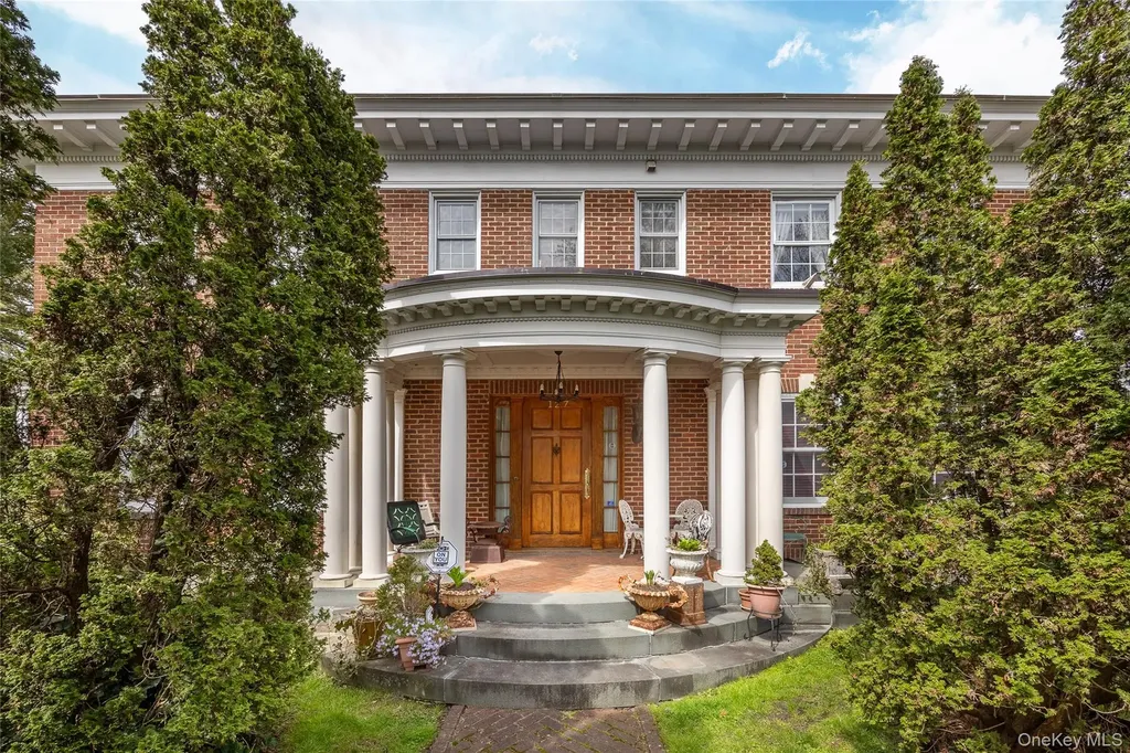 127 Beverly Road Douglaston NY 11363