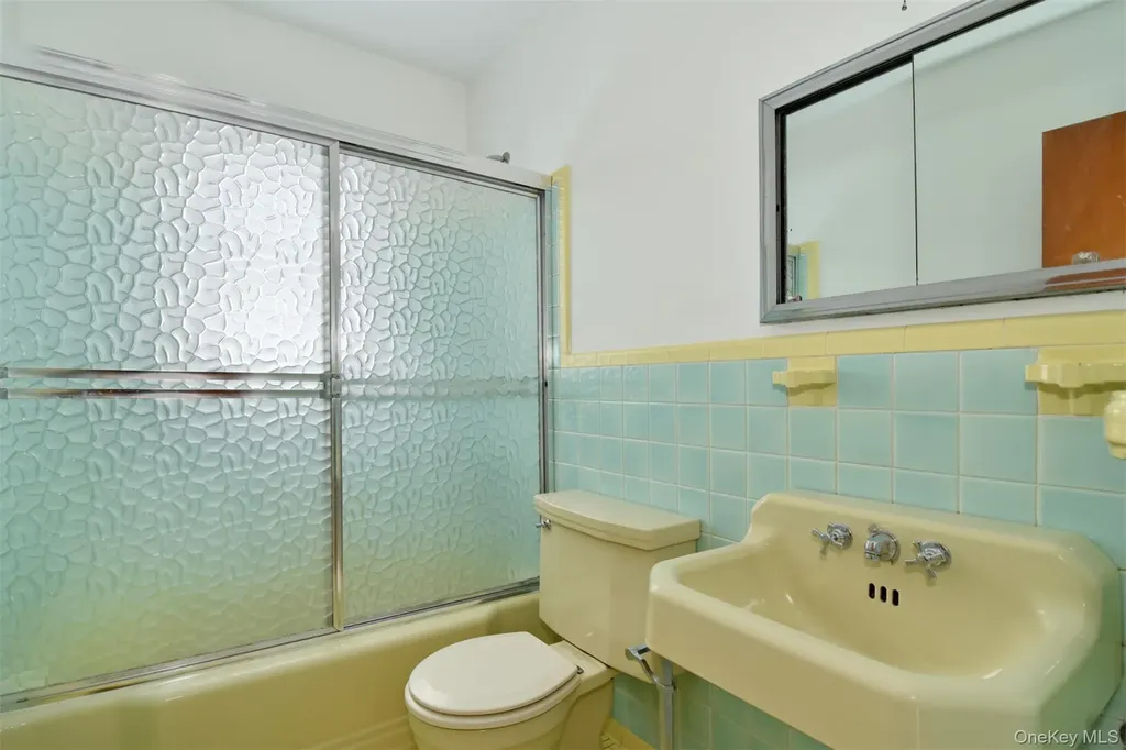 34 Deshon Avenue Bronxville NY 10708