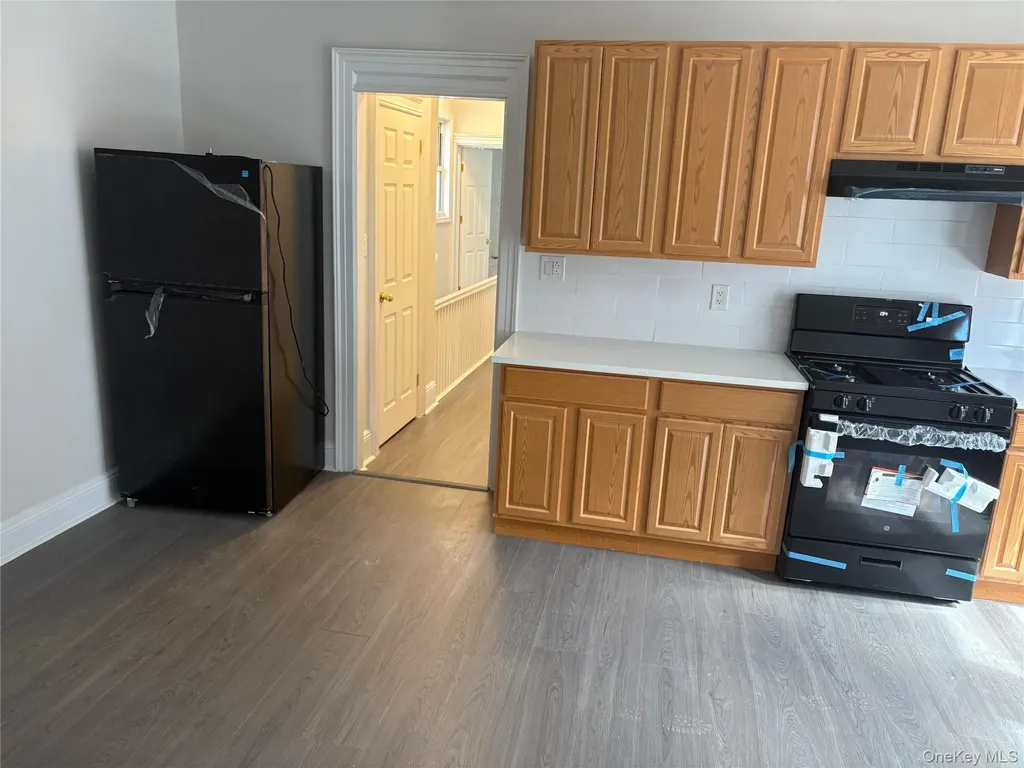675 E 230th Street Bronx NY 10466