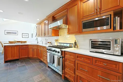 20 Robbins Road Pleasantville NY 10570