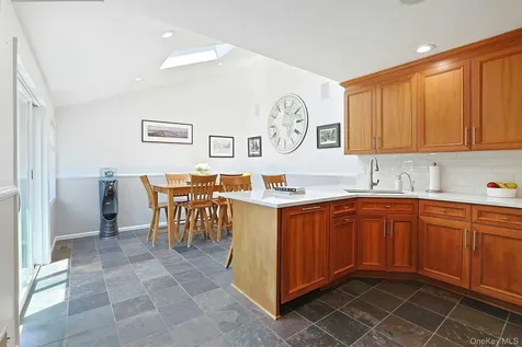20 Robbins Road Pleasantville NY 10570