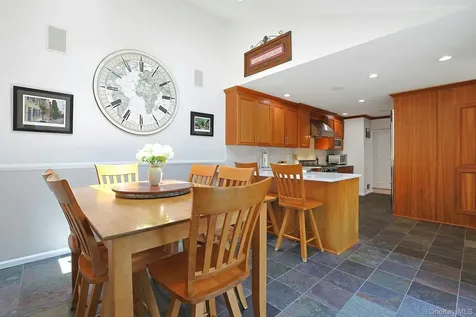 20 Robbins Road Pleasantville NY 10570