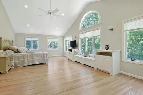 20 Robbins Road Pleasantville NY 10570