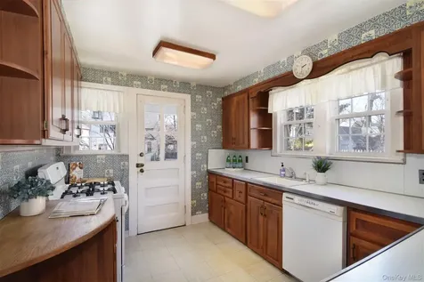 22 Burkewood Road Mount Vernon NY 10552