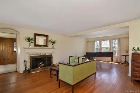 22 Burkewood Road Mount Vernon NY 10552