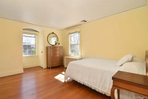22 Burkewood Road Mount Vernon NY 10552