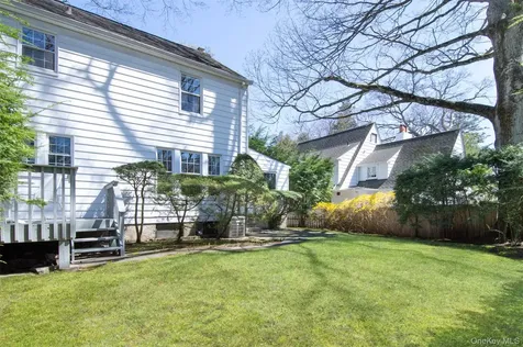 22 Burkewood Road Mount Vernon NY 10552