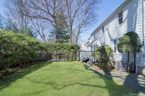 22 Burkewood Road Mount Vernon NY 10552