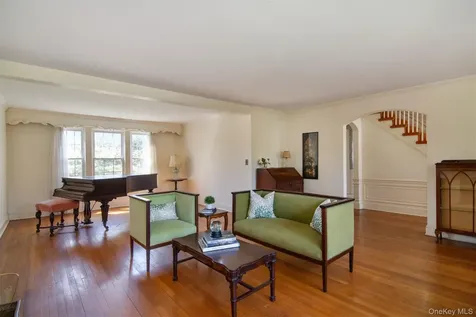 22 Burkewood Road Mount Vernon NY 10552