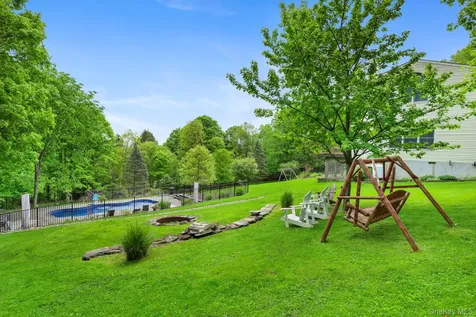 76 Eleanor Drive Mahopac NY 10541