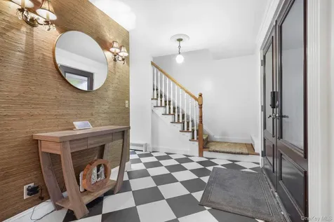 76 Eleanor Drive Mahopac NY 10541