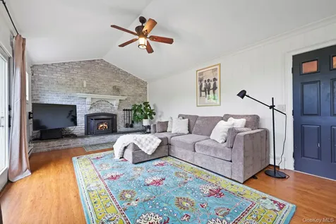 76 Eleanor Drive Mahopac NY 10541