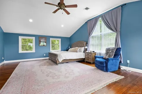 76 Eleanor Drive Mahopac NY 10541