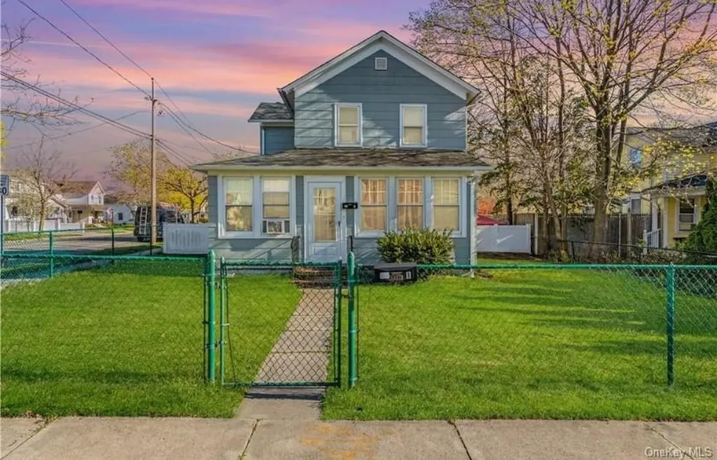 40 Amity Street Patchogue NY 11772