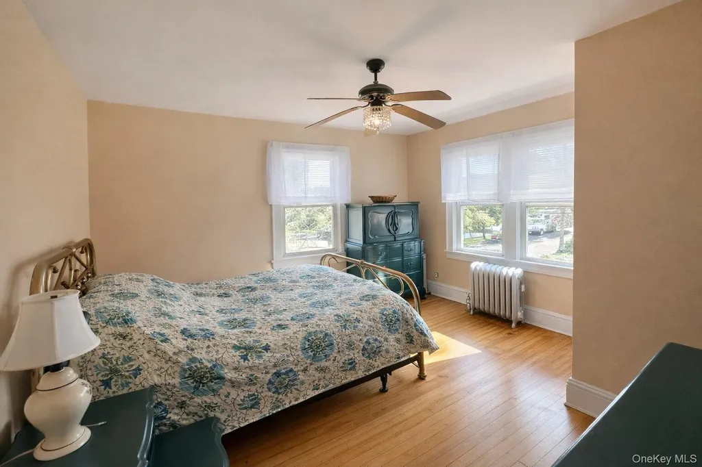 60 Lloyd Avenue Lynbrook NY 11563