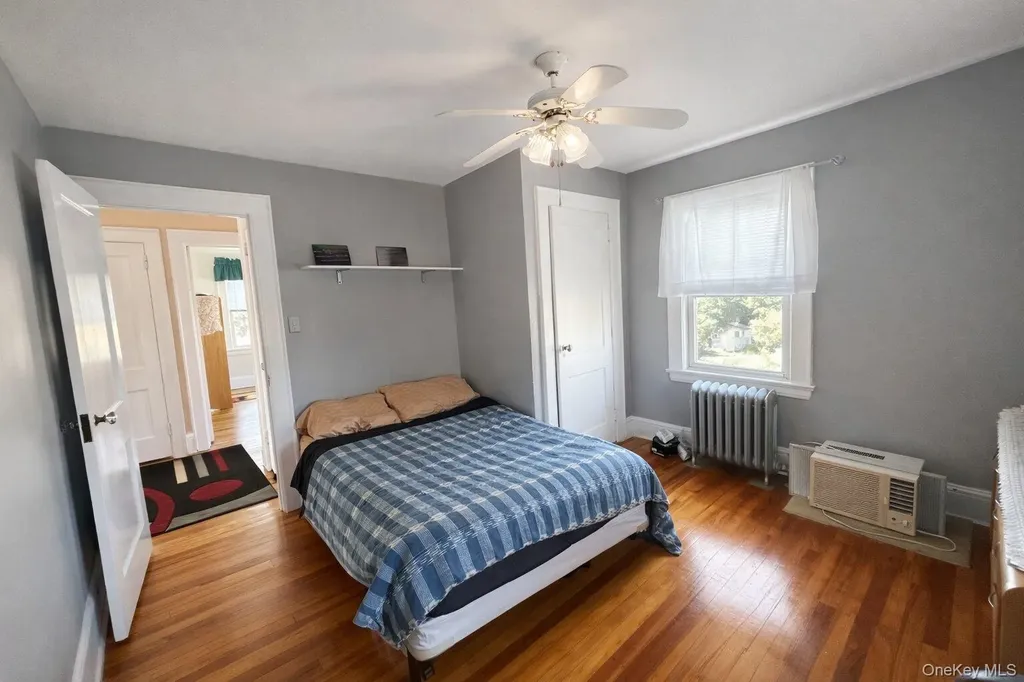 60 Lloyd Avenue Lynbrook NY 11563