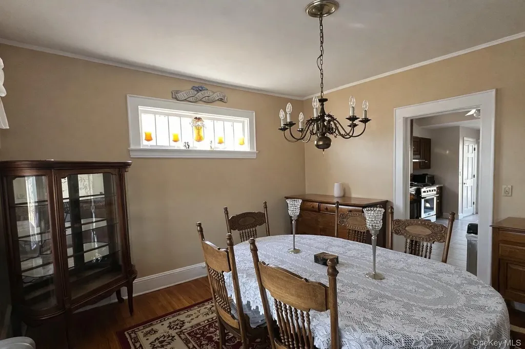 60 Lloyd Avenue Lynbrook NY 11563