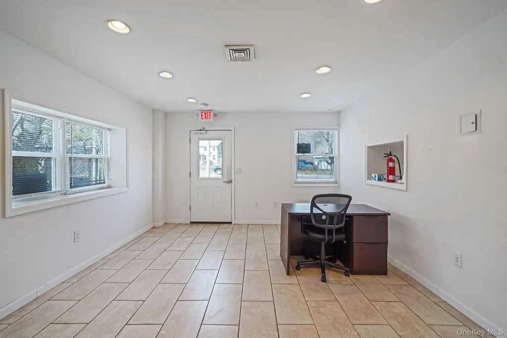 230 E Montauk Highway Hampton Bays NY 11946