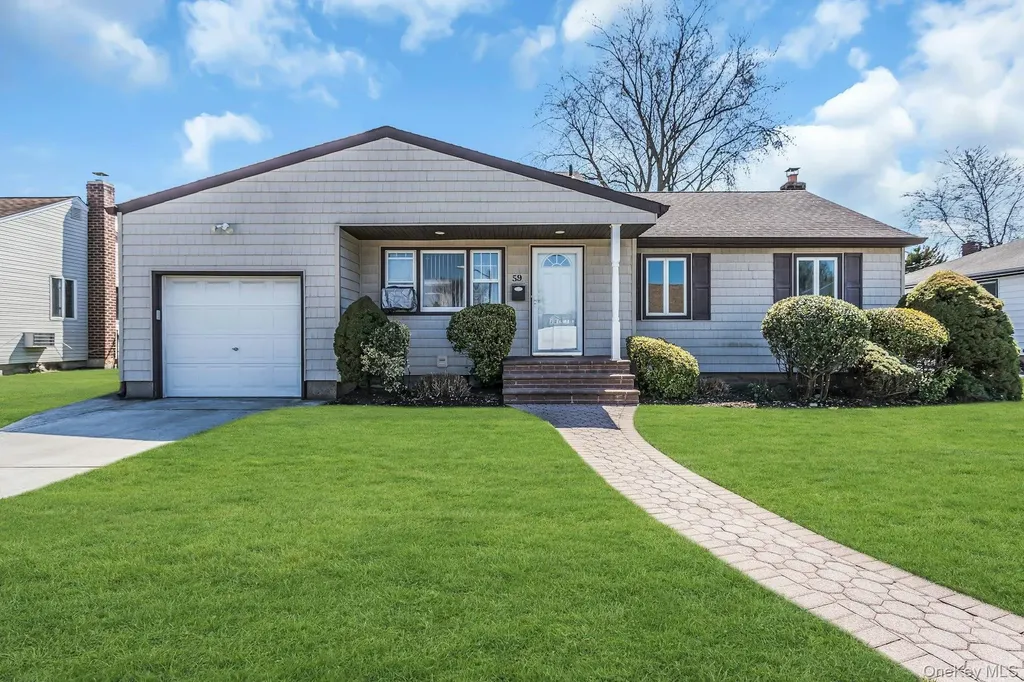 59 Jamaica Avenue Plainview NY 11803