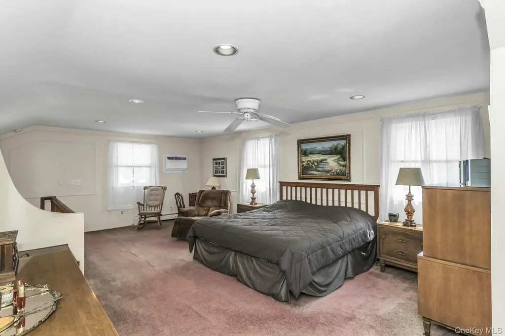 59 Jamaica Avenue Plainview NY 11803