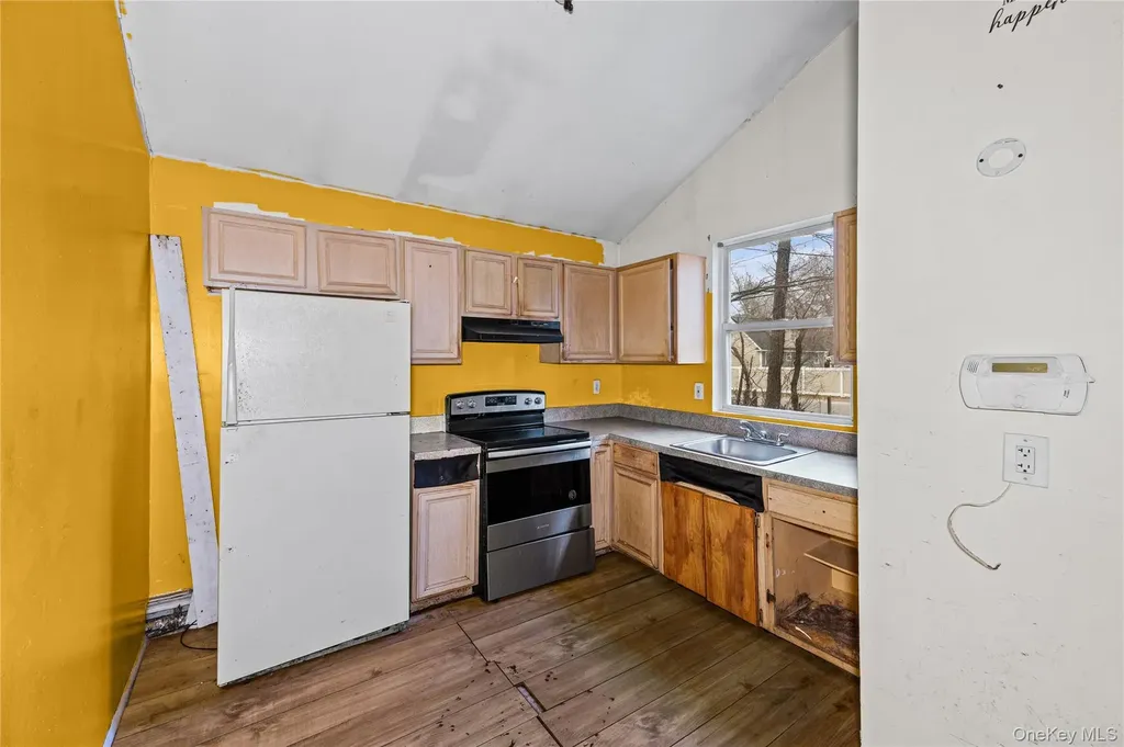85 Norfleet Lane Coram NY 11727