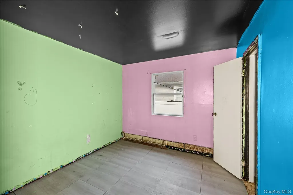 85 Norfleet Lane Coram NY 11727