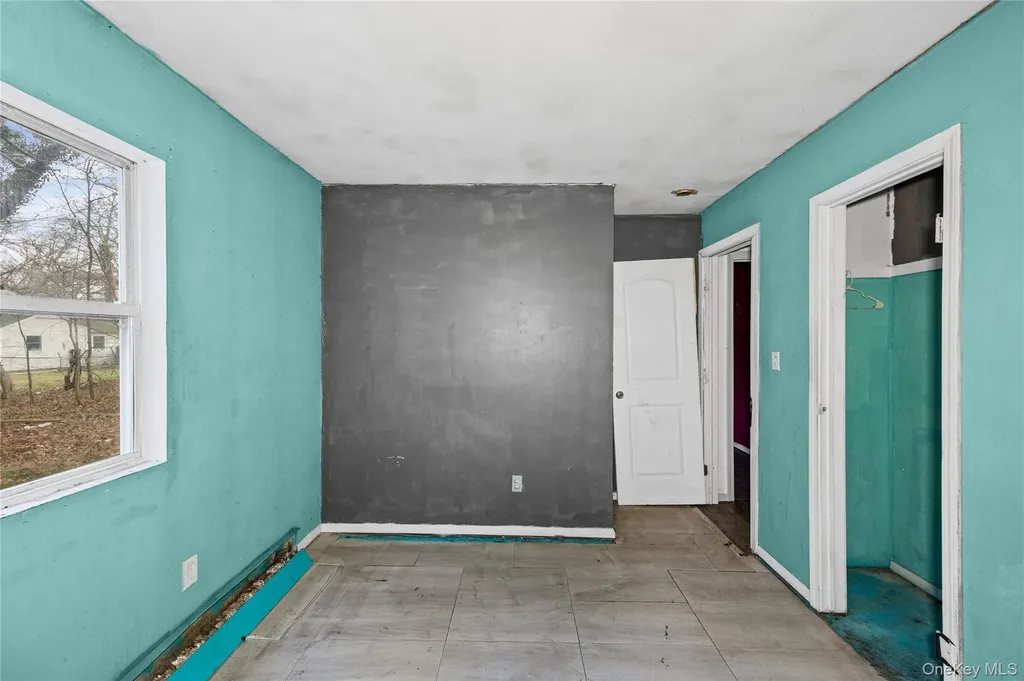 85 Norfleet Lane Coram NY 11727