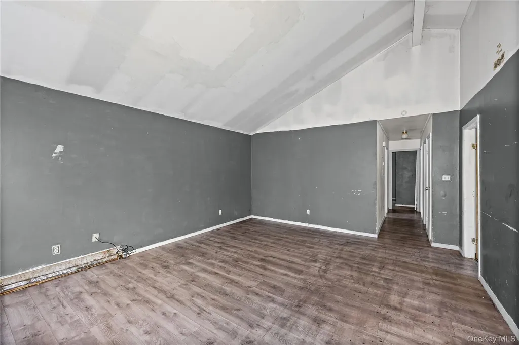 85 Norfleet Lane Coram NY 11727