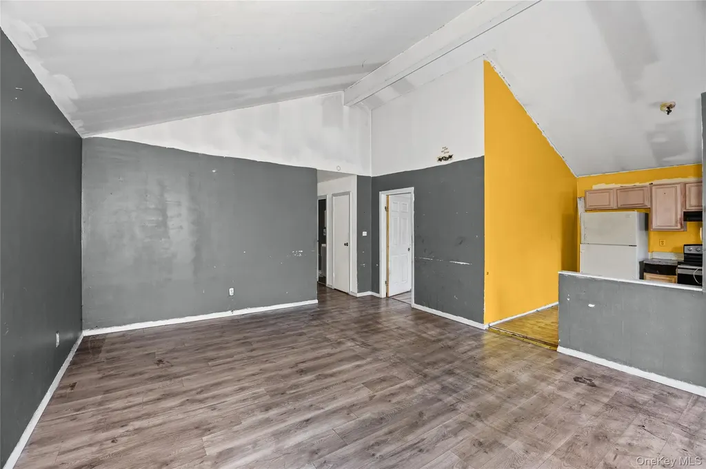 85 Norfleet Lane Coram NY 11727